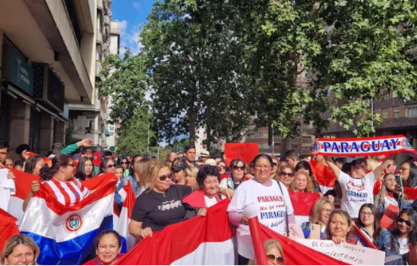Migrantes accionarán contra ley que elimina inscripción automática de paraguayos en el Padrón Electoral