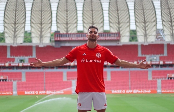 Hablan de Lucas Alario para Olimpia