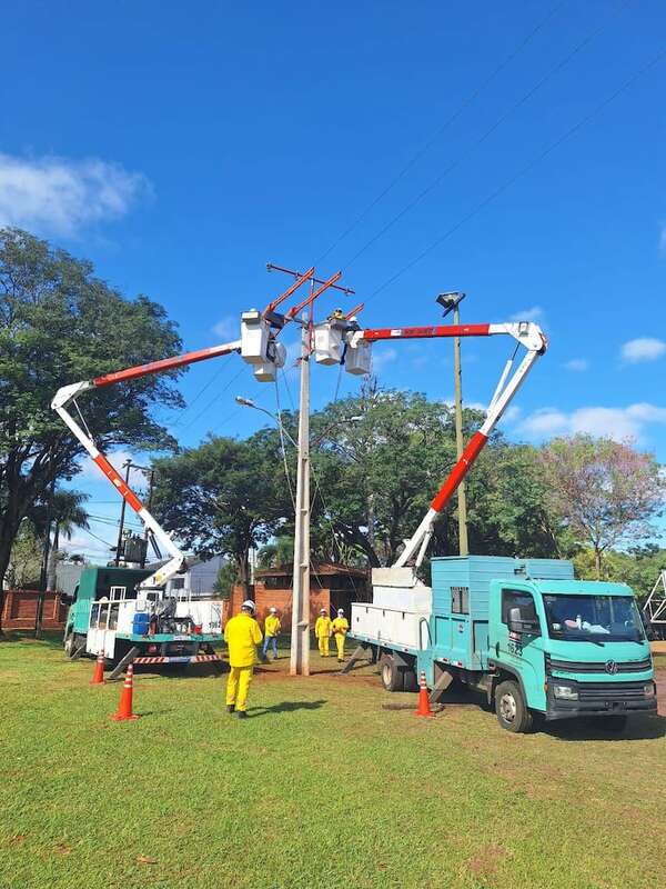ANDE atendió más de 800 reclamos por falta de luz en Navidad: ¿cómo será en el Año Nuevo? - Economía - ABC Color