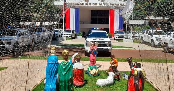 La Nación / Alto Paraná: entregaron 20 nuevas patrulleras y confirmaron más policías
