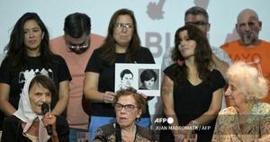 La Nación / Abuelas de Plaza de Mayo hallan al nieto 138 robado en la dictadura argentina