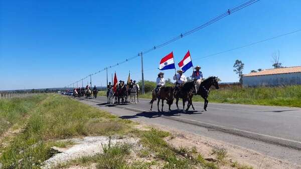Con cabalgata recuerdan la Campaña de Pikysyry  - Nacionales - ABC Color