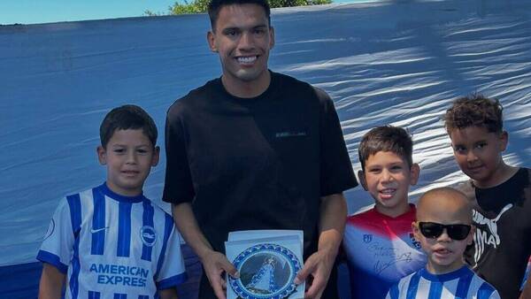 [VÍDEO] ¡Diego Gómez sorprendió a unos peques de su ex escuela de fútbol en Misiones!