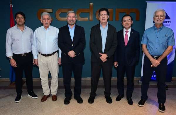 Cadam celebró exitoso año con empresas asociadas - Sociales - ABC Color