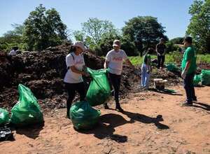 Coca-Cola Paresa apoyó jornada de recuperación - Empresariales - ABC Color