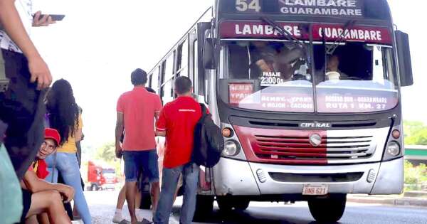 La Nación / Transporte: reforma prevé buses eléctricos, 250 paradas y carriles