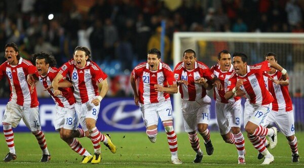 Versus / ¿Cuántos integrantes de la Albirroja del Mundial 2010 siguen activos?