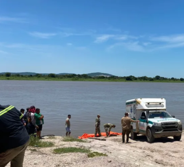 Hallan sin vida a joven que cayó al río Paraguay mientras trabajaba en una balsa