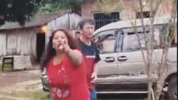 Pelea de doñas pone en aprieto a los “Richard”