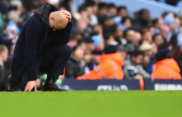 Versus / Guardiola asegura que no "abandonará" el Manchester City