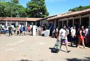 Corazones Abiertos: masiva concurrencia para aprovechar las mejores ofertas de la feria solidaria - Nacionales - ABC Color
