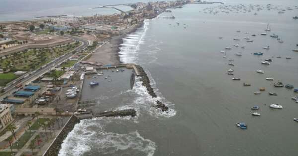 Diario HOY | Perú cierra 91 puertos y playas recreativas por fuerte oleaje en su costa