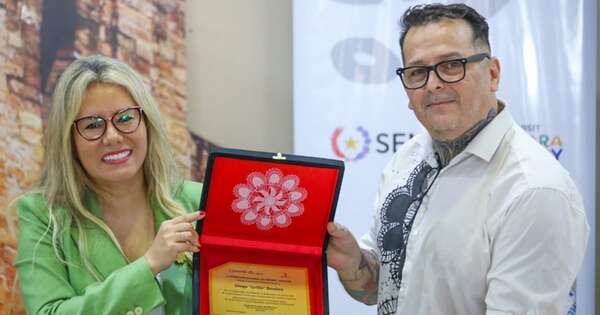 La Nación / El food art moderno llega a las estampillas nacionales