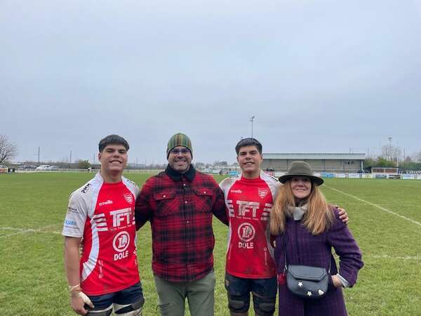 Sangre guaraní en rugby europeo: Gemelos Meilicke triunfan en Francia - Polideportivo - ABC Color