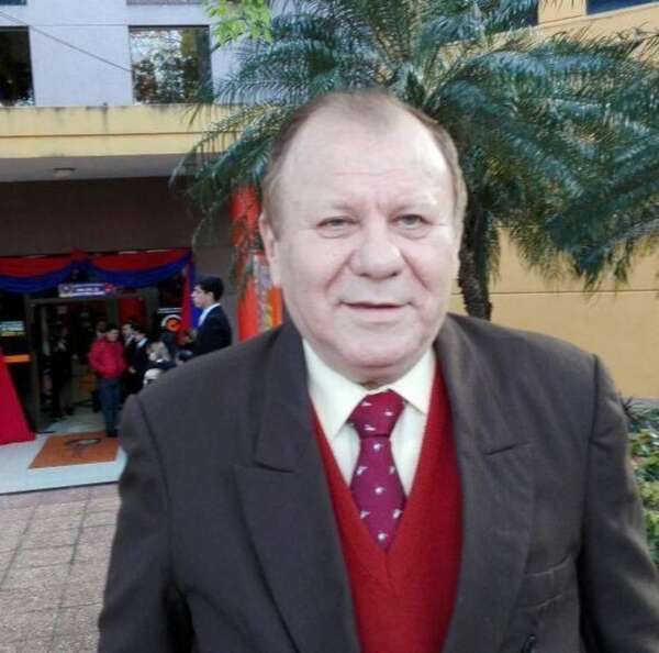 Walter Bower se burla de la justicia, acusa abogado de torturado - Política - ABC Color