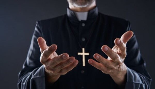 San Lorenzo: expulsan a sacerdote por "causas graves" - 1000 Noticias