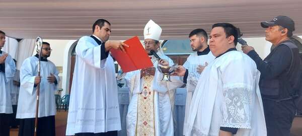 Jubileo 2025: Obispo Collar insta al acercamiento de autoridades al pueblo - ABC en el Este - ABC Color