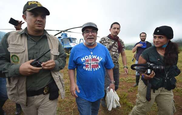 Exjefe de las FARC pide a Petro tomar acciones “urgentes” para lograr la paz en Colombia - Mundo - ABC Color