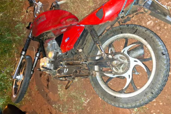 Hombre muere tras caer de su motocicleta en Itauguá