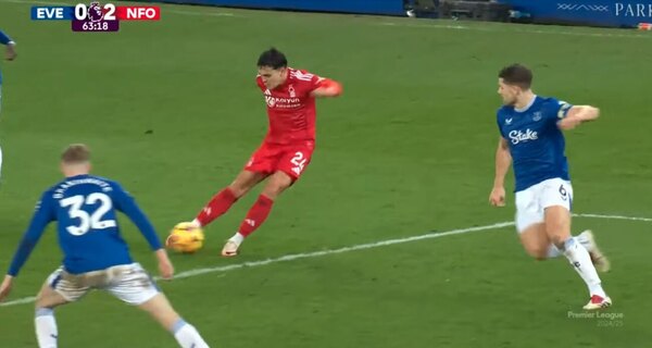 Versus / ¡Tuvo dos para anotar! Las jugadas destacadas de Sosa en triunfo del Nottingham
