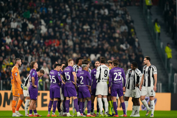Versus / Duelo entre Juventus y Fiorentina fue brevemente interrumpido por insultos racistas