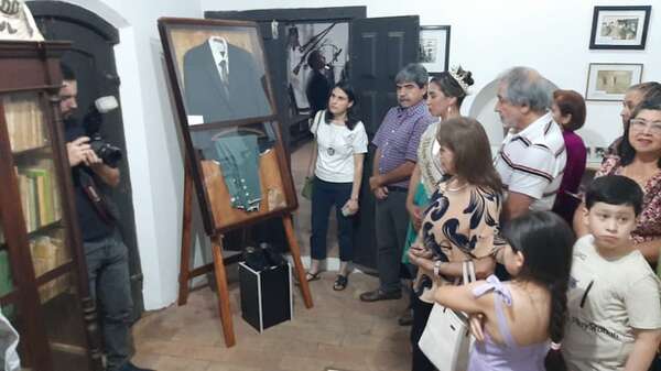 Presentan el informe técnico y puesta en valor del acervo de Félix Fernández - Nacionales - ABC Color