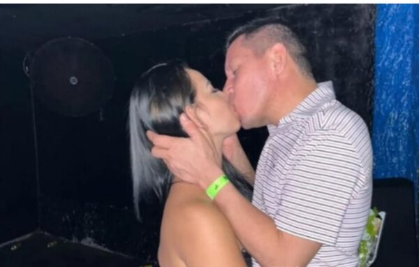 ¡También le gustan! ¡Senador Chaqueñito apareció a los besos con una mujer!