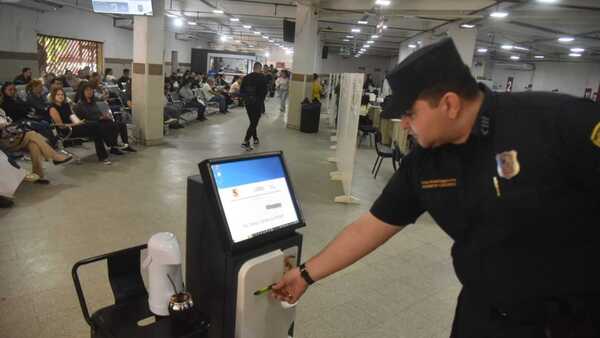 Identificaciones trabajará hasta las 22:00 este lunes, su último día de trabajo del 2024