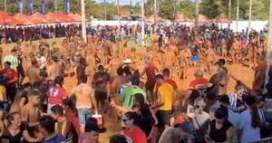 Diario HOY | Barro, música y alegría: más de 70 mil personas participaron en la Fiesta del Tuju