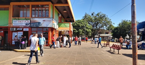 Gran flujo de pasajeros en la Terminal de Ómnibus de Encarnación durante las festividades de fin de año