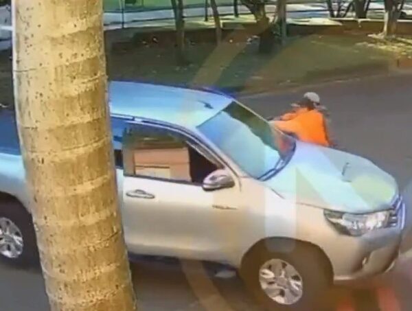 Violento asalto a cambista en Encarnación: llevan unos USD 10.000 · Radio Monumental 1080 AM