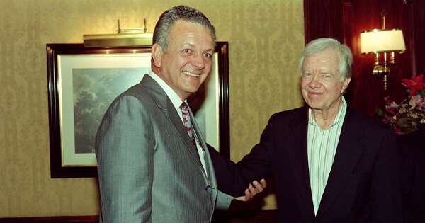 La Nación / Jimmy Carter, el presidente que renovó la política de EE. UU. hacia América Latina