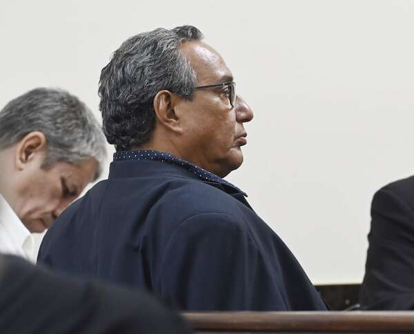 Fiscalía pide 8 años de cárcel para Hugo Javier por desvío de G. 5.100 millones en Central - Nacionales - ABC Color