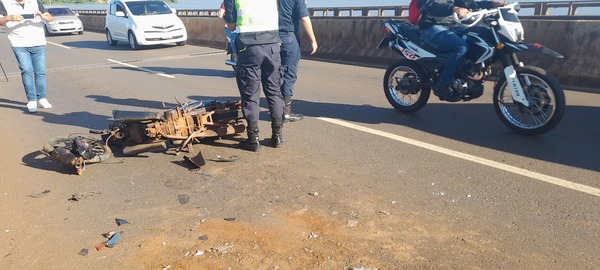 Accidente de tránsito en el puente Quiteria deja dos personas heridas