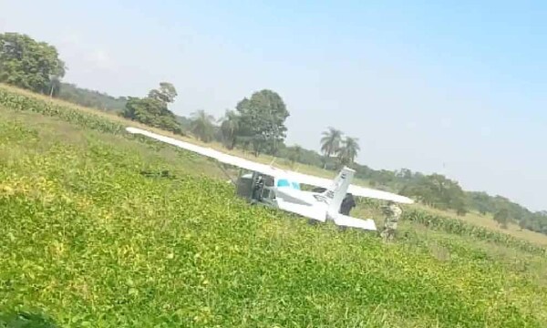 Curuguaty: Avión de Fuerza Aérea aterriza de emergencia en un sojal – Prensa 5