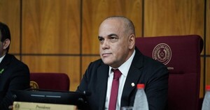Bachi potencia a una nueva generación de colorados y provoca fricciones con la dirigencia cartista