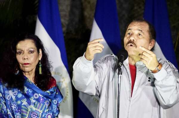 Juez argentino ordena captura internacional de presidente nicaragüense Ortega y su esposa - Mundo - ABC Color