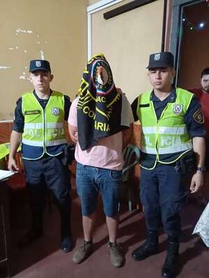 Funcionario del Congreso detenido por conducir presuntamente ebrio y resistirse a un control en Guairá  - Policiales - ABC Color