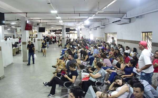 Numerosa cantidad de gente acudió a Identificaciones en los últimos días - Nacionales - ABC Color