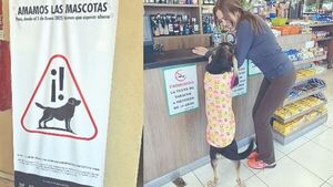 Prohibirán ingreso de peludos al súper a partir del 1 de enero