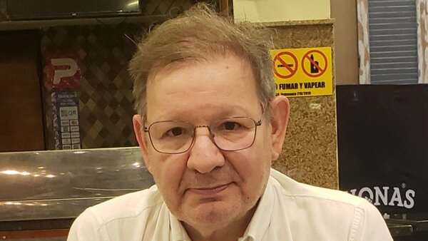 Carlos Martini: "Tengo 66 años soltero y jamás tuve una pareja"