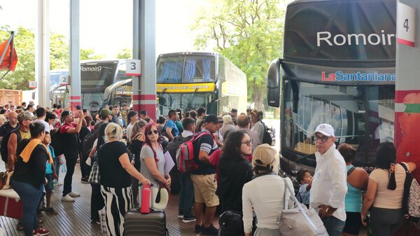 Movimiento de pasajeros en Estación de Buses de Asunción es incesante - 1000 Noticias