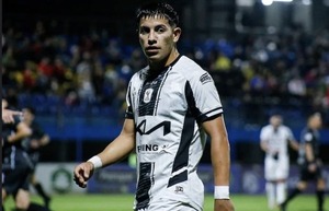 Olimpia asegura un lateral derecho