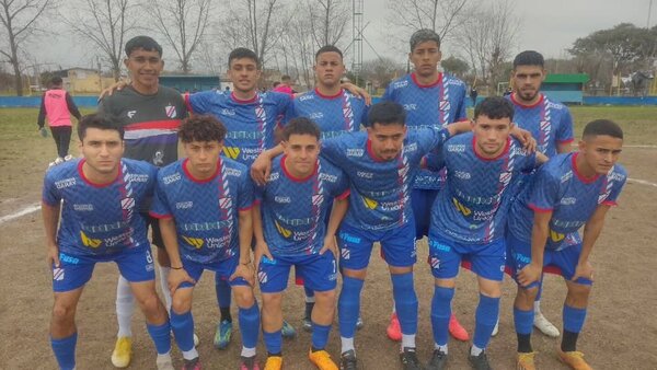 Club paraguayo en Argentina construye para sus gradas y así se salva de la desafiliación