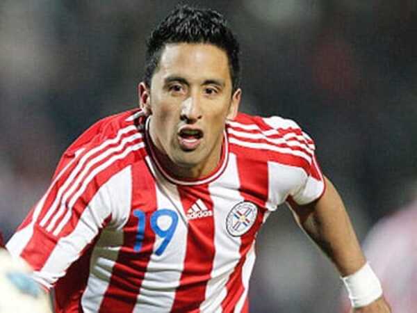 Lucas Barrios anunció su retiro definitivo del fútbol profesional - trece