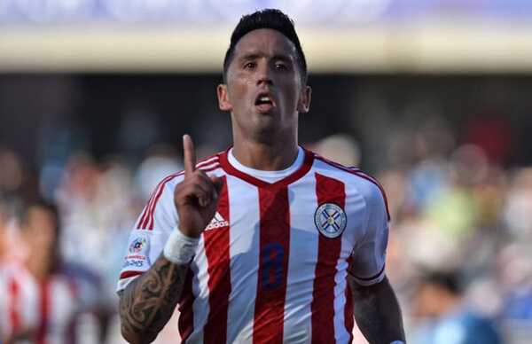 El histórico jugador Lucas Barrios anunció su retiro del fútbol - Unicanal