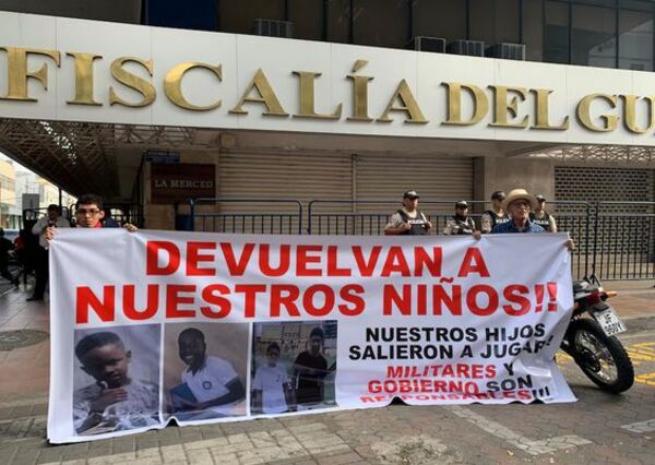 Los cuerpos calcinados hallados cerca de una base militar en Guayaquil corresponden a los cuatro menores desaparecidos