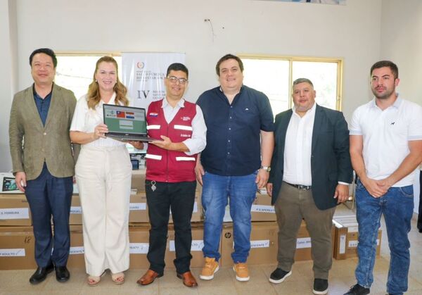 Guairá recibe equipos informáticos para avanzar en digitalización de la salud - .::Agencia IP::.