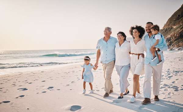 Turismo intergeneracional: cómo viajar con familia y amigos mayores - Viajes - ABC Color