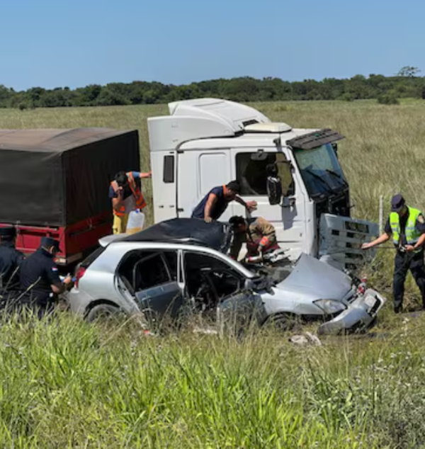 Accidente fatal en Pilar deja dos hermanos fallecidos y una mujer gravemente herida